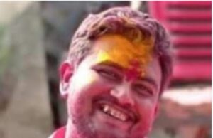 मालट्रक व मोटरसायकलची धडक