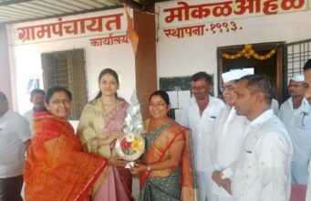 मोकळ ओहोळमध्ये विकासकामे