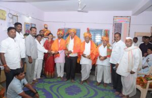 ब्राह्मणी सोसायटी व ग्रामपंचायतकडून सत्कार