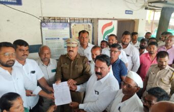 शनिशिंगणापूर ग्रामस्थ आक्रमक