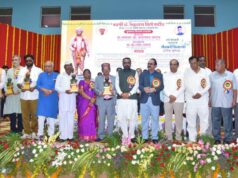 साहित्य समाजाचा आरसा…..