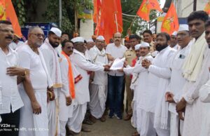 वारकरी संप्रदाय व हिंदू समाजाकडून प्रशासनाला निवेदन