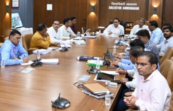 अ.नगर जिल्हाधिकारी कार्यालयात बैठक