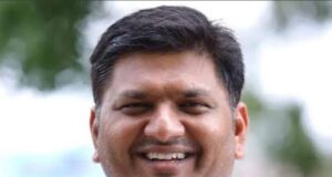 तनपुरे आहे त्याच पक्षात