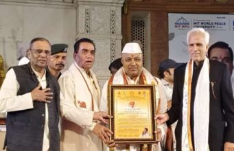 वारकरी व अध्यात्मिक कार्याचा गौरव