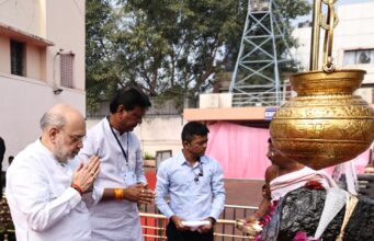 केंद्रीय गृहमंत्री शनिशिंगणापुरात