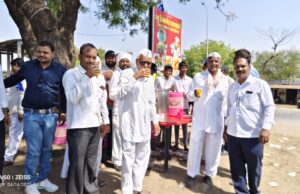 ब्राम्हणीत महामानवास वंदन