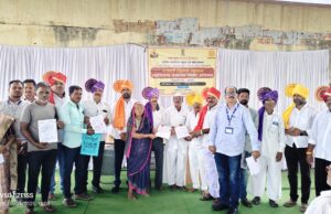 लाभार्थ्यांना विविध दाखल्याचे वाटप