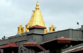 मुख्य प्रशासकीय अधिकाऱ्यांकडून फिर्याद
