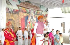 आई-बाप शिवाय जीवन अपूर्ण